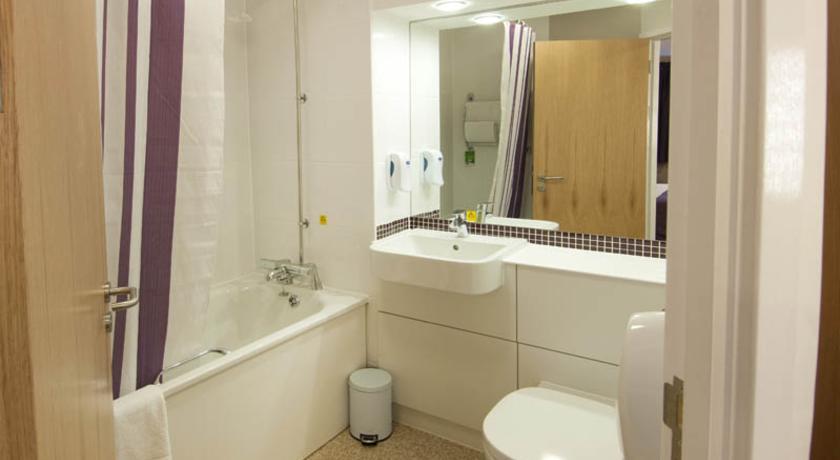 Premier Inn Merthyr Tydfil Exterior foto
